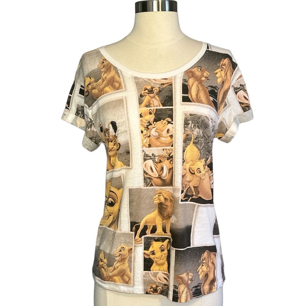 Disney -  The Lion King All Over Print T Shirt.  Size Medium